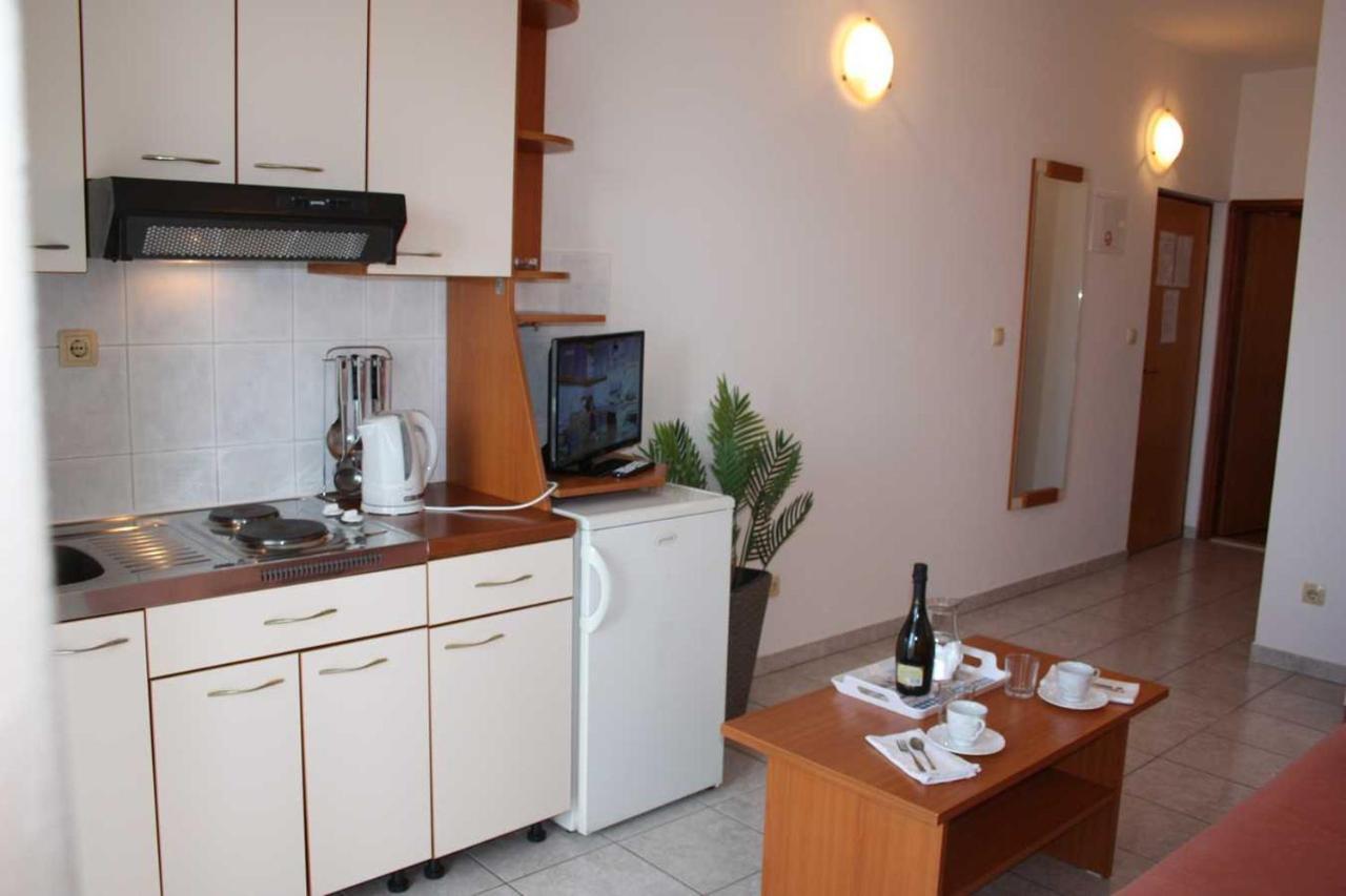 Villa Dvor Apartments Omiš Exterior foto